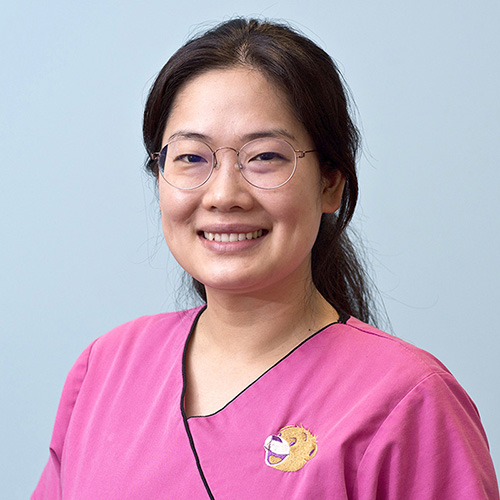 Dr Esther Shin